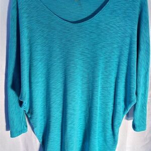 Laila Jayde Turquoise V-Neck Dolman Long Sleeve Top